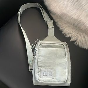 Beis sling sport bag in slate